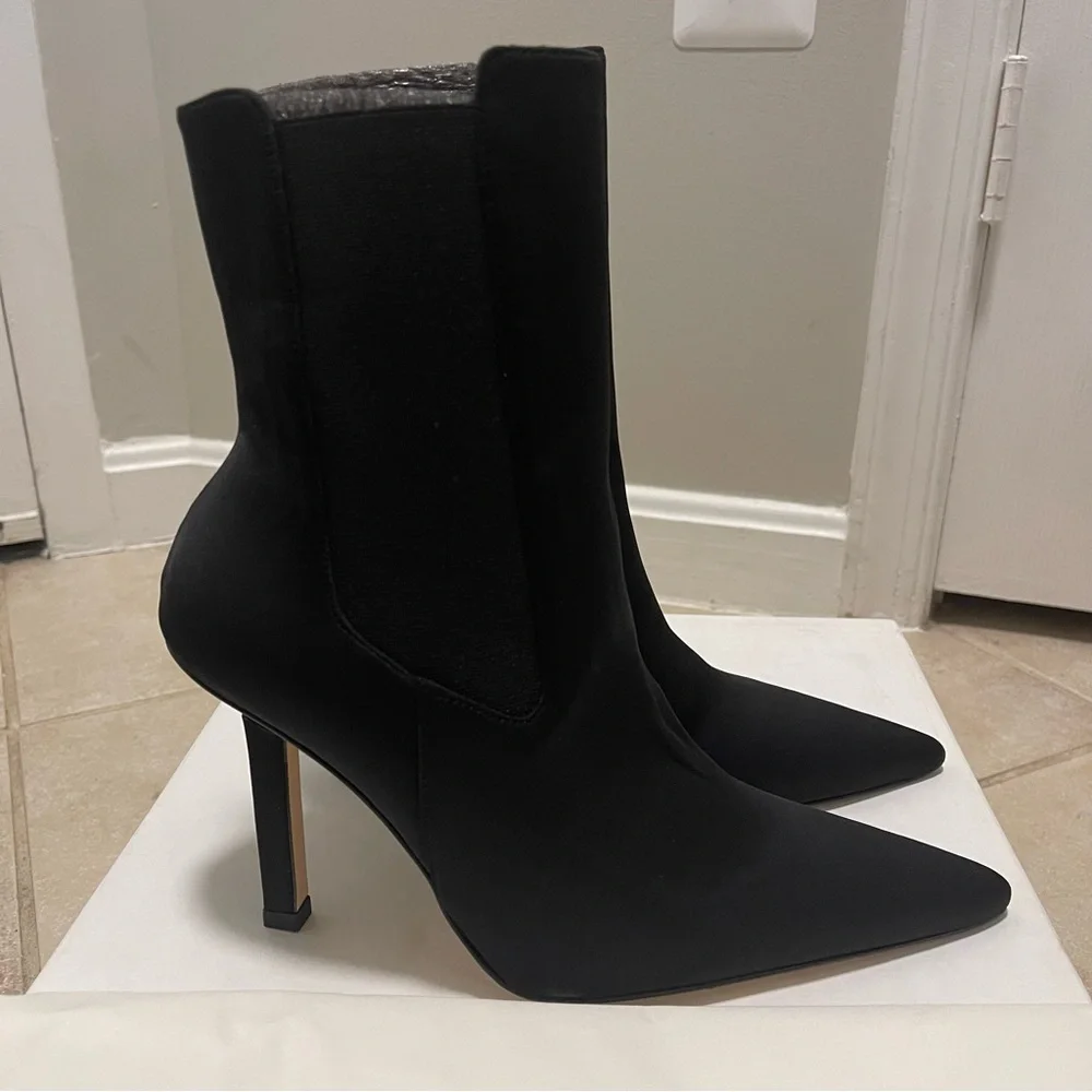Good American High Kickstand Ankle Booties in Black Neoprene